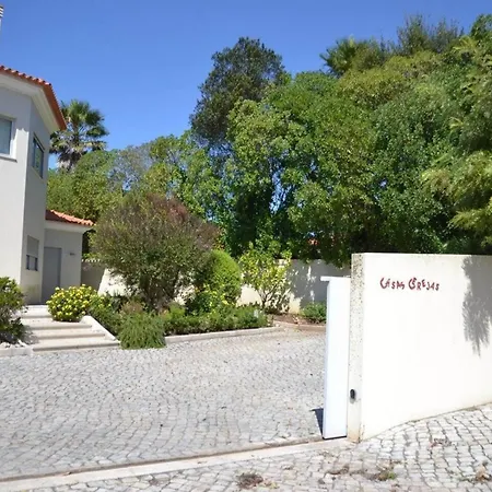 בית נופש Spacious Villa With Pool 5 Minutes From The Beach