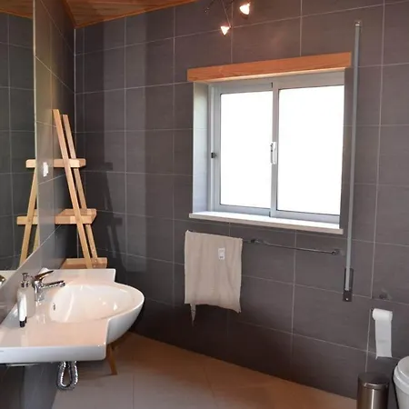בית נופש Spacious Villa With Pool 5 Minutes From The Beach *